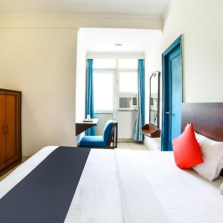 Capital O 48354 The Nest New Delhi Extérieur photo