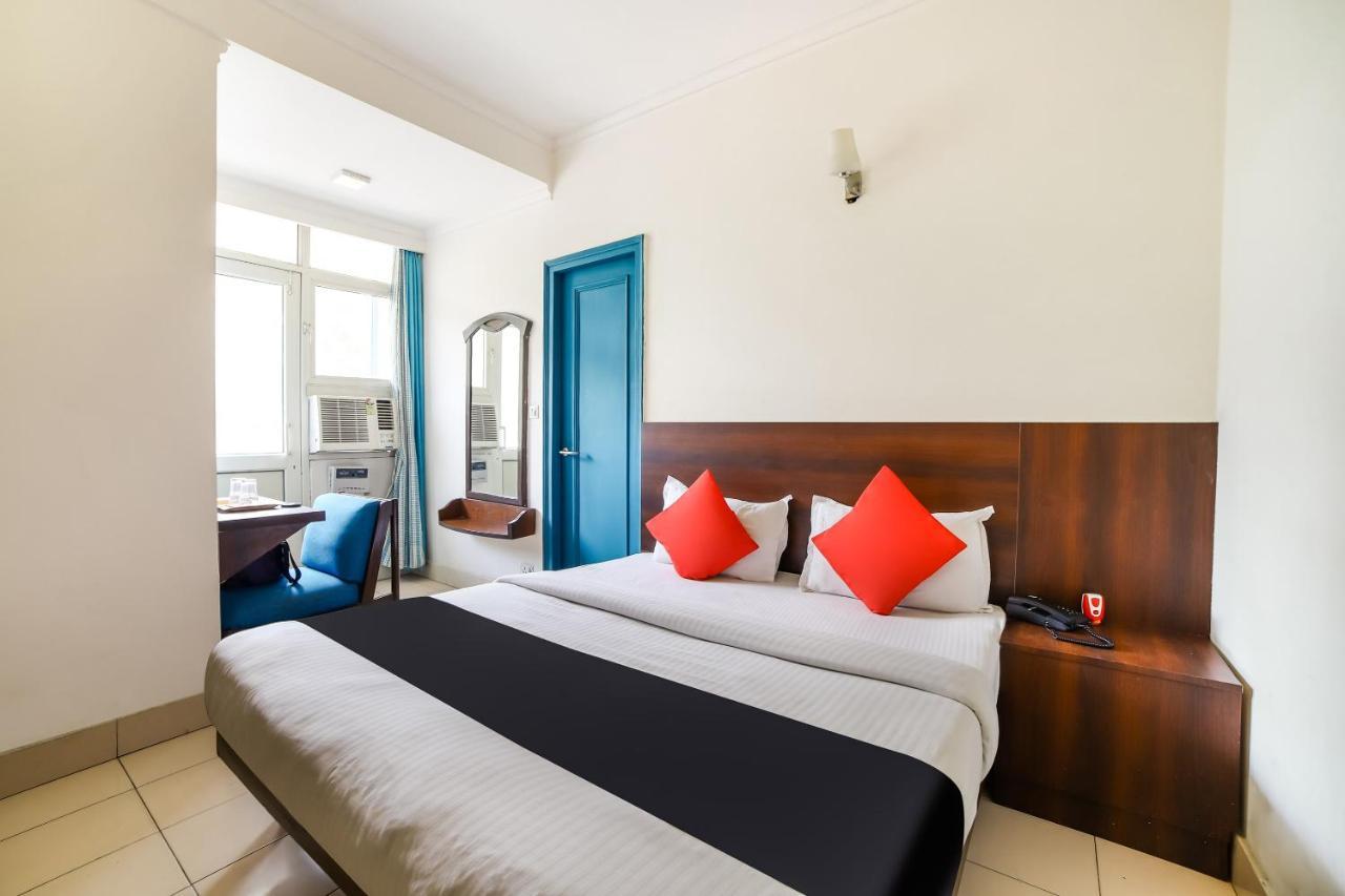 Capital O 48354 The Nest New Delhi Extérieur photo